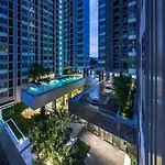 Great Location With Infinity Pool -central อพาร์ทเม้น