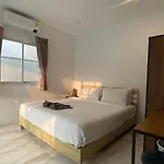 Luxury Pool Villa Pattaya Center C3- 3 Bedroom