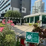 อพาร์ทเม้น Olympus Garden By Jack *