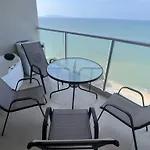 1 Bedroom Near The Sea In The Sands Condo