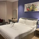 Edge Vip Apartment