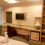 Romeo Palace โรงแรม
