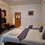 โรงแรม Romeo Palace 3*