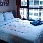 Aparthotel The Base By Wwc Pattaya
