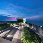 Aparthotel The Base By Wwc Pattaya