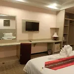 Romeo Palace โรงแรม
