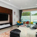 Cityhouse-Oscar,Pool Villa 4Bedrooms-Jacuzzi-Walking Street 10Min