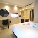 Shilat Avenue Hotel 4*