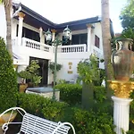 โรงแรม Oranje 3*