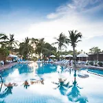 Twin Palms Pattaya, Sha Extra Certified Hotel 3*