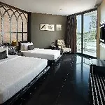 โรงแรม Tsix5 Quarter Pattaya