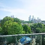 โรงแรม Tsix5 Quarter 5*