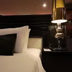 โรงแรม Tsix5 Quarter 5*