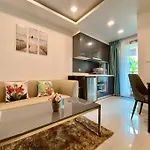 Apartment Arcadia Continental 1 Bedroom Pool View *