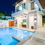 Hollywood Luxury Poolvilla Walking Street 4 Bedrooms Villa