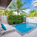 Hollywood Luxury Poolvilla Walking Street 4 Bedrooms