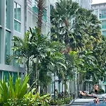 Apartment Center & Hot Hot Hot *