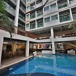 โรงแรม Sunshine & Residences