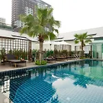 โรงแรม Sunshine & Residences 3*