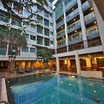 โรงแรม Sunshine & Residences