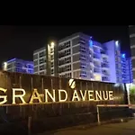 Large 2 Bedroom Condo, Grand Avenue, อพาร์ทเม้น
