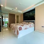 Large Ground Floor Condo, Grand Avenue, Pattaya