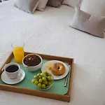 Starfish Pattaya - Bed And Breakfast