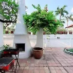 Party Poolvilla