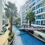 Grand Avenue Conde Apartment Pattaya