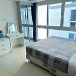 芭提雅中心 Grand Avenue 2卧室公寓泳池景 智能电视 高速互联网