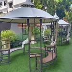 Arcadia Center Suites