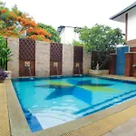 Diamond City Place Hotel