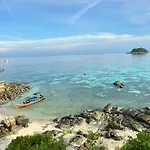 อพาร์ทเม้น Mina View 2 *