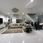 Pattaya Pool Villa By Penny