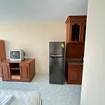 Mena美景公寓酒店 Pattaya