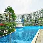 Arcadia Continental * Pattaya