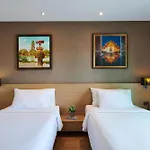 Adelphi Hotel 4*