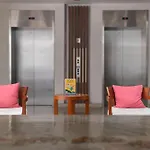 โรงแรมวู้ดแลนด์ สวีท เซอร์วิส เรสซิเดนซ์ (SHA Extra Plus)