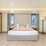 Sunshine & Residences โรงแรม 3*