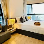 The Base 2 Bed 2 Bath By Numam Apartment *