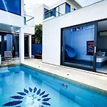 Palm Spring Villas 豪华四卧泳池别墅
