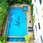 Naris Art Hotel