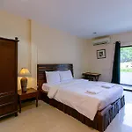 Hotel Deeden 3*