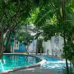 Hotel Deeden