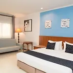 S Formally Sabai โรงแรม 3*