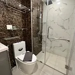 Exclusive Arcadia - Amazing Pools & Gardens, Gym, Sauna, Waterfalls, Jacuzzi, Fast Internet Apartment Pattaya