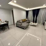 Apartment Exclusive Arcadia - Amazing Pools & Gardens, Gym, Sauna, Waterfalls, Jacuzzi, Fast Internet Pattaya