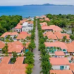 Hollywood Luxury Poolvilla Walking Street 4 Bedrooms *