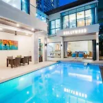 Villa Hollywood Luxury Poolvilla Walking Street 4 Bedrooms Pattaya