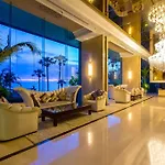 Luxurious Beachfront *